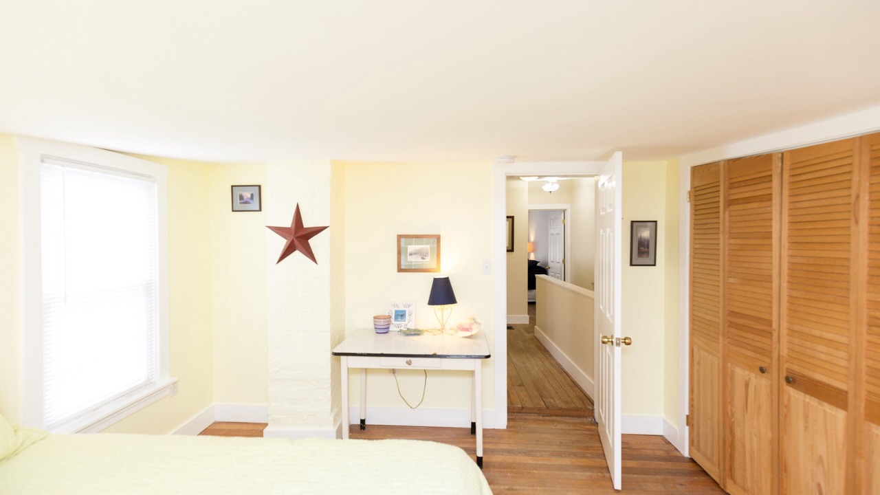 Photo of Bedroom in Historic District