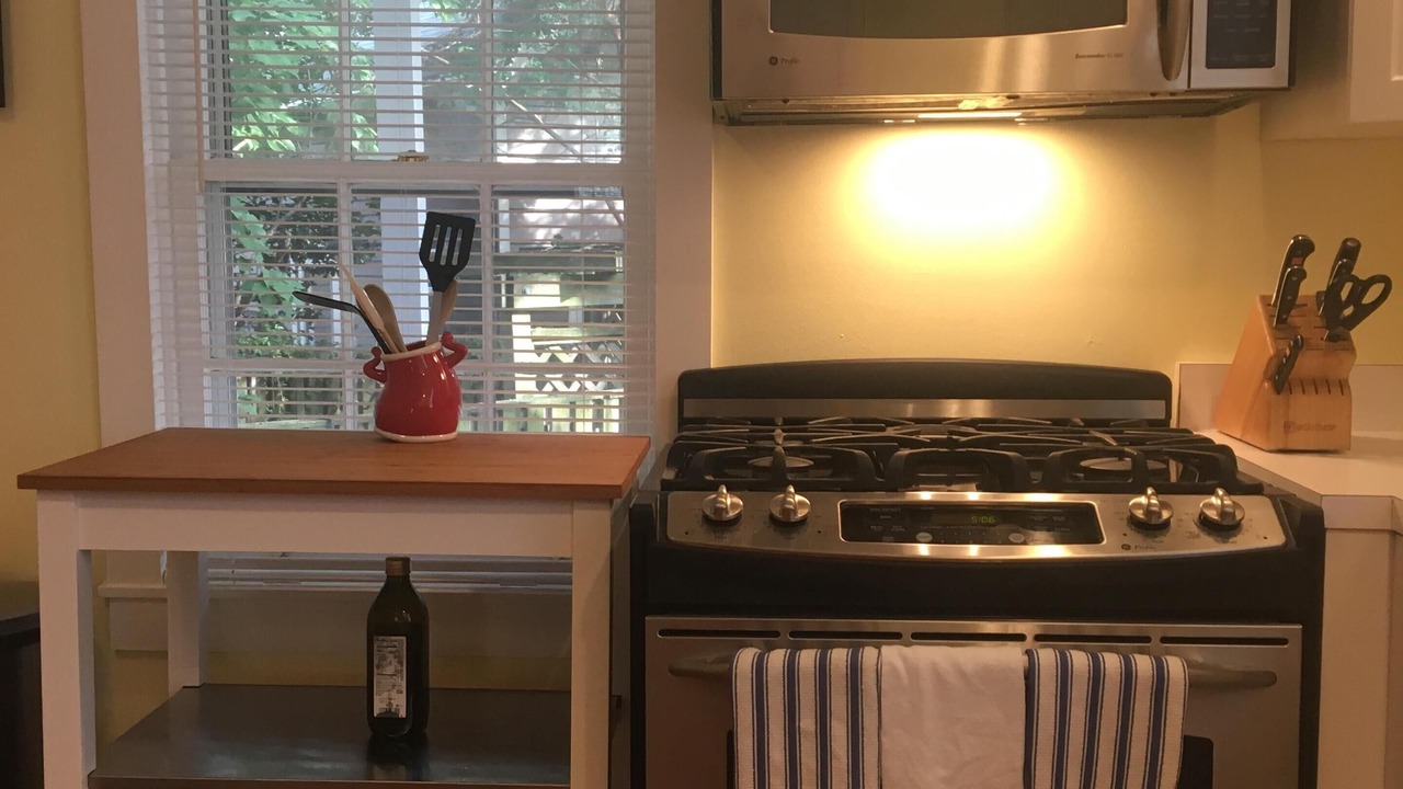 Photo of Kitchen in Historic District