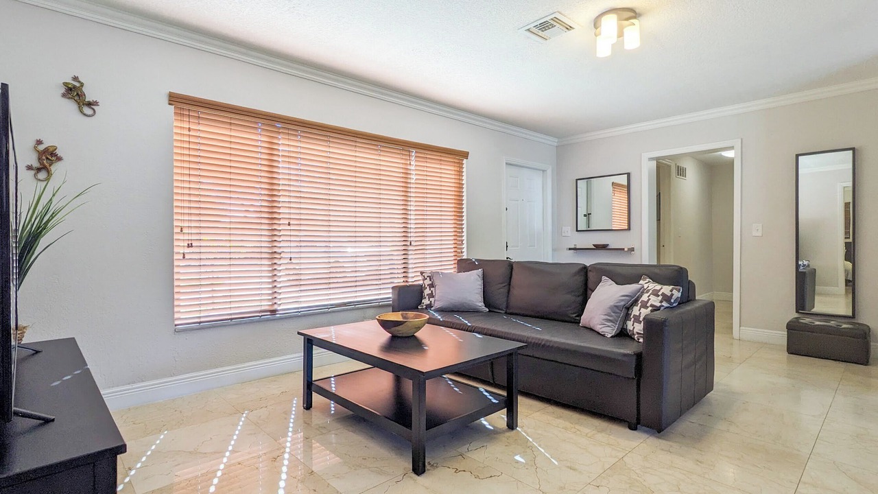 Photo of Livingroom in Pompano Isles