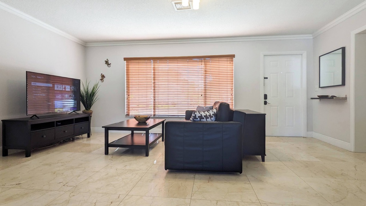 Photo of Livingroom in Pompano Isles