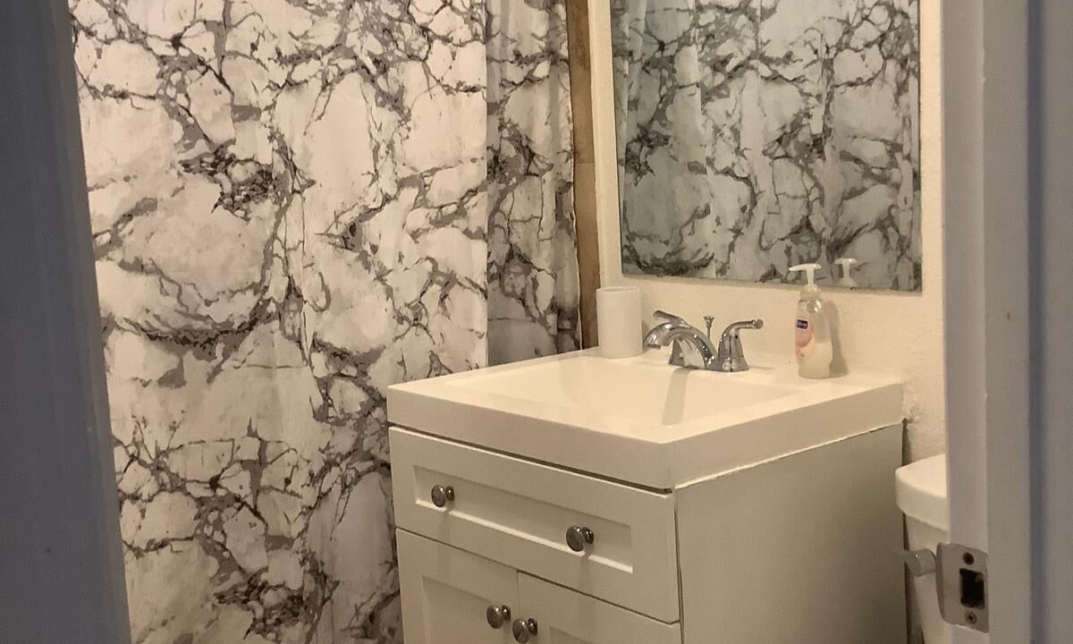 Photo of Bathroom in Highland Garden