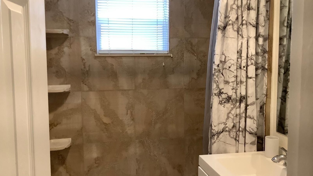 Photo of Bathroom in Highland Garden