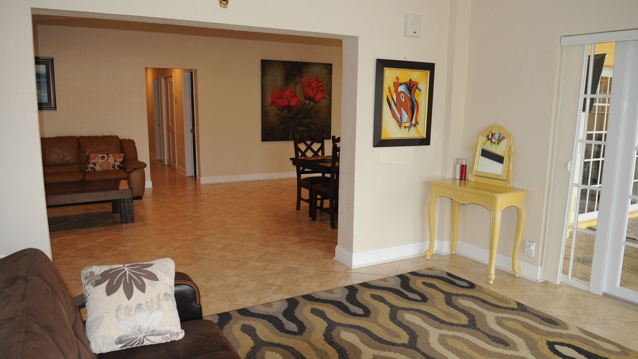 Photo of Livingroom in Pompano Isles