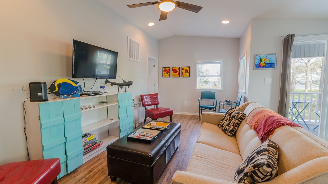 Photo of Livingroom in Colonial Beach