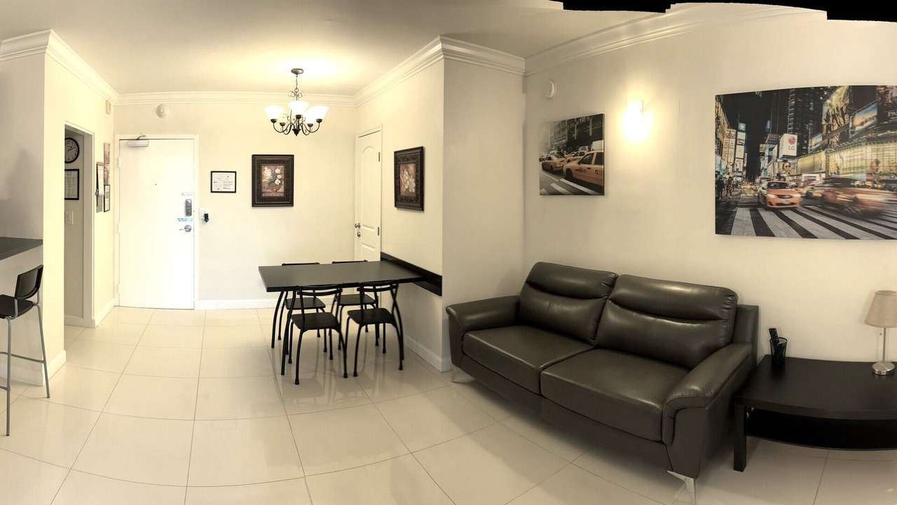 Photo of Livingroom in Galt Mile