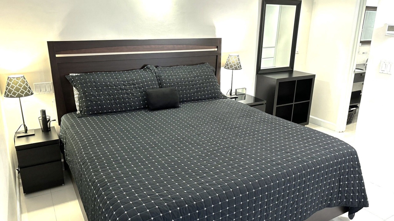 Photo of Bedroom in Galt Mile