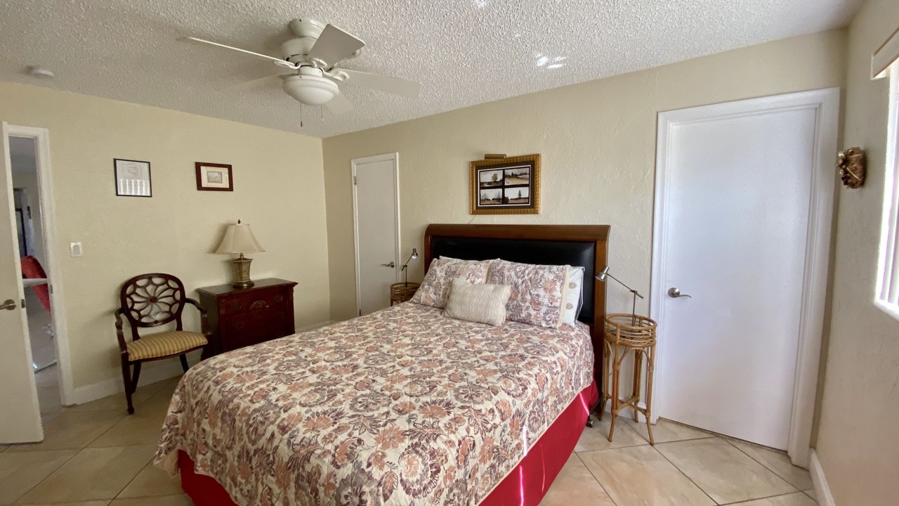 Photo of Bedroom in Coral Ridge Isles