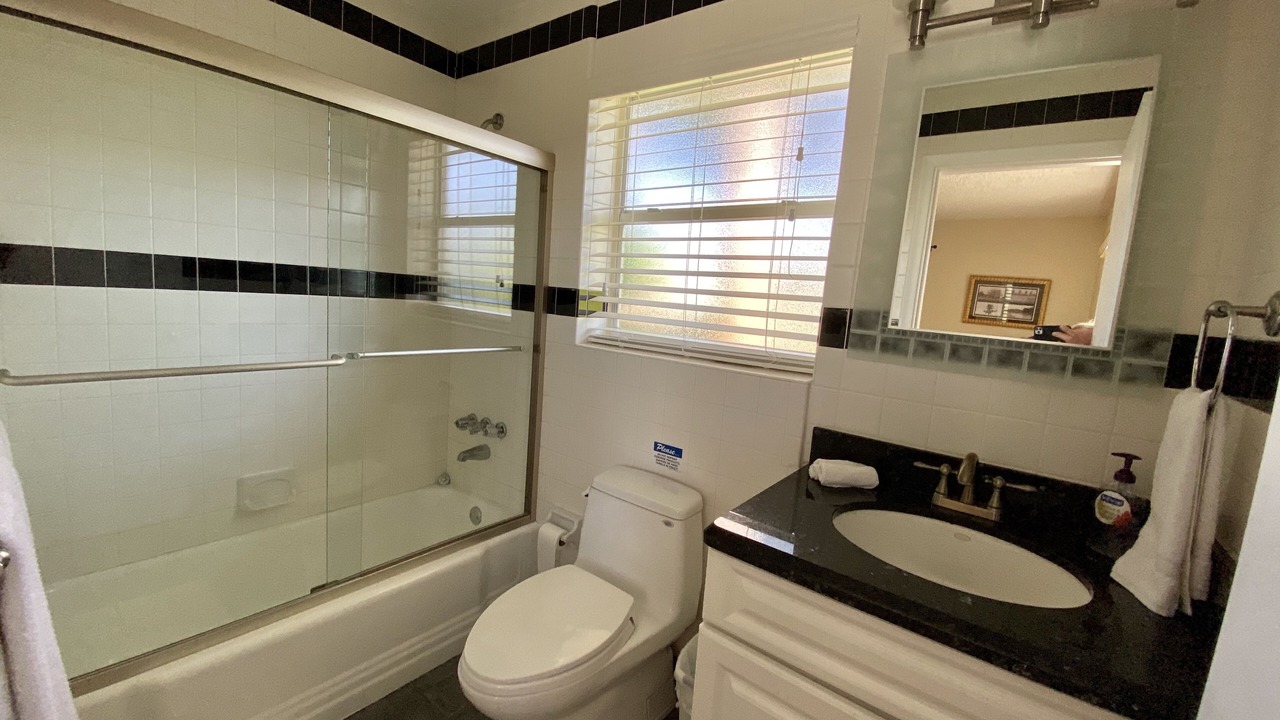 Photo of Bathroom in Coral Ridge Isles