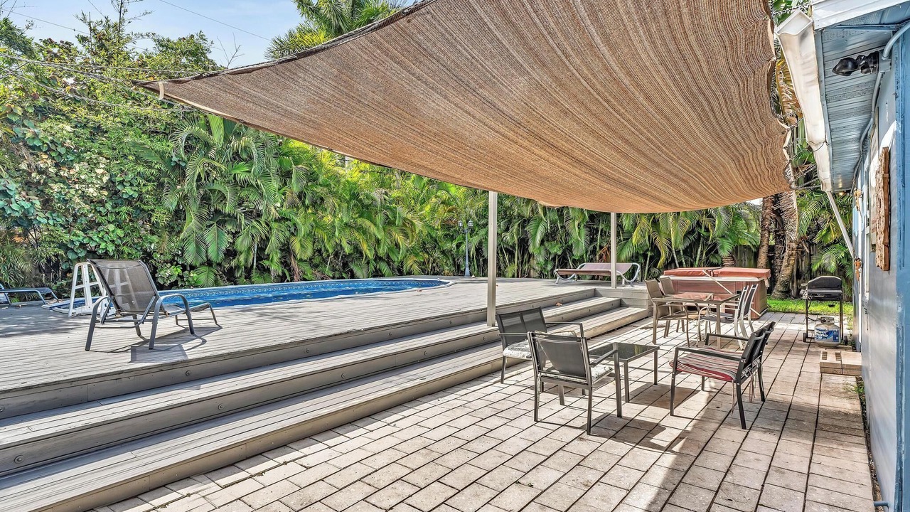 Photo of Patio Balcony in South Middle River