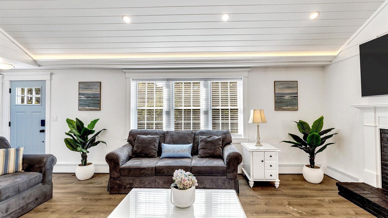 Photo of Livingroom in East Harwich