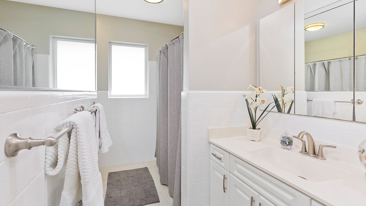 Photo of Bathroom in Lauderdale-by-the-Sea