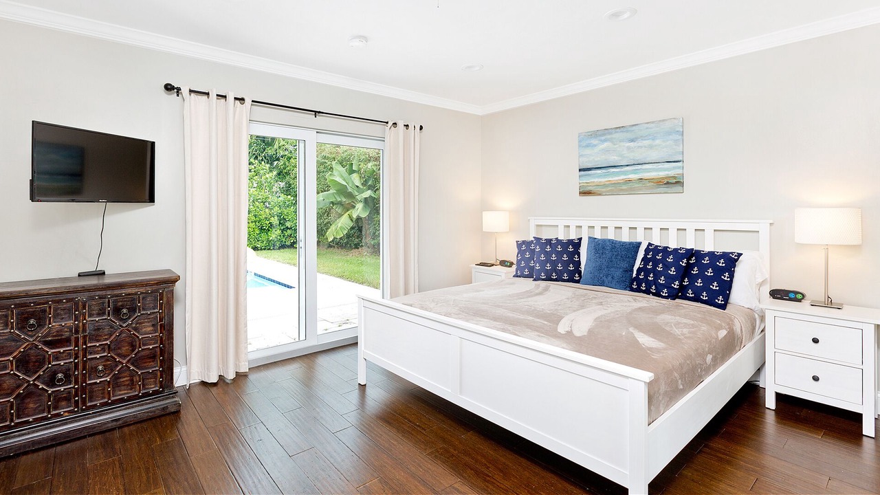 Photo of Bedroom in Lauderdale-by-the-Sea
