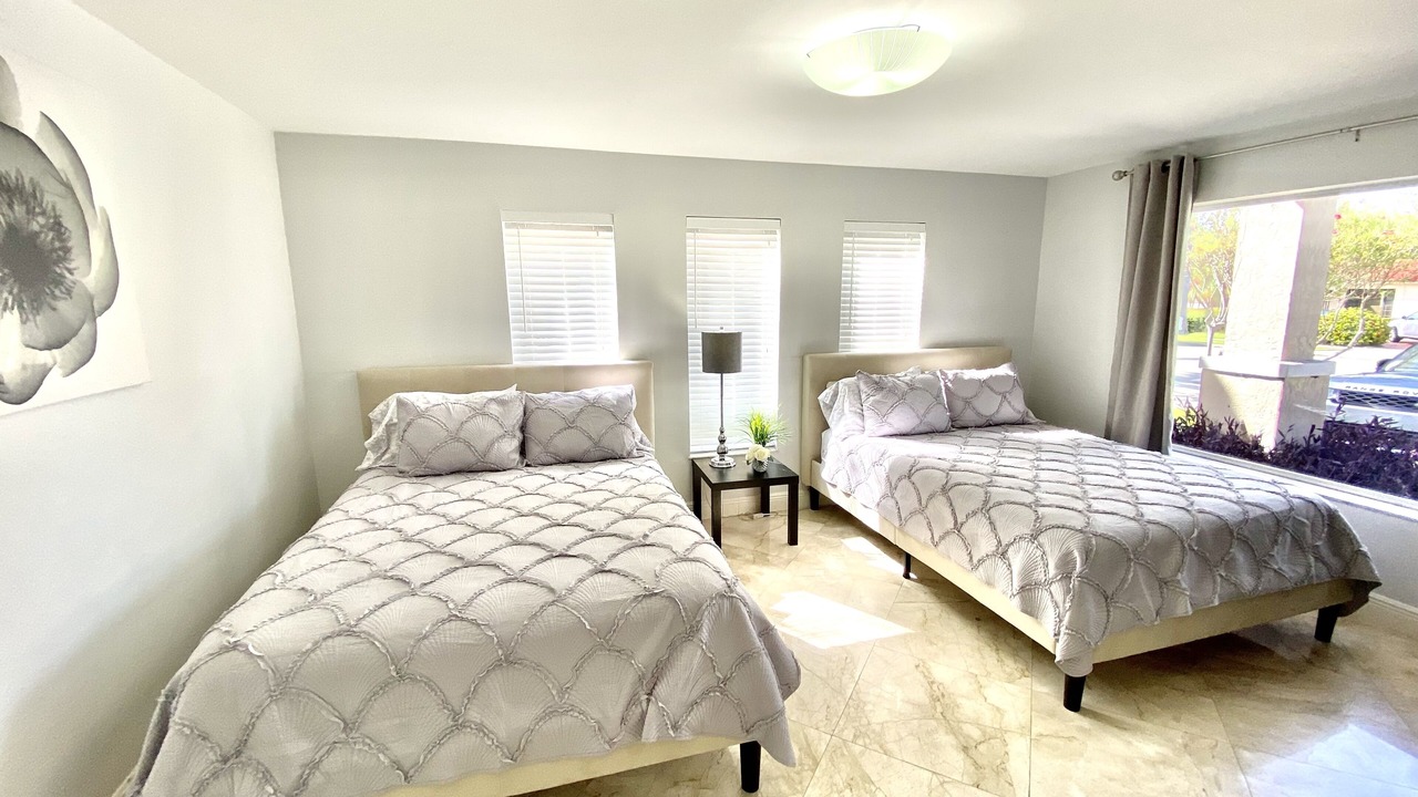 Photo of Bedroom in South Lake