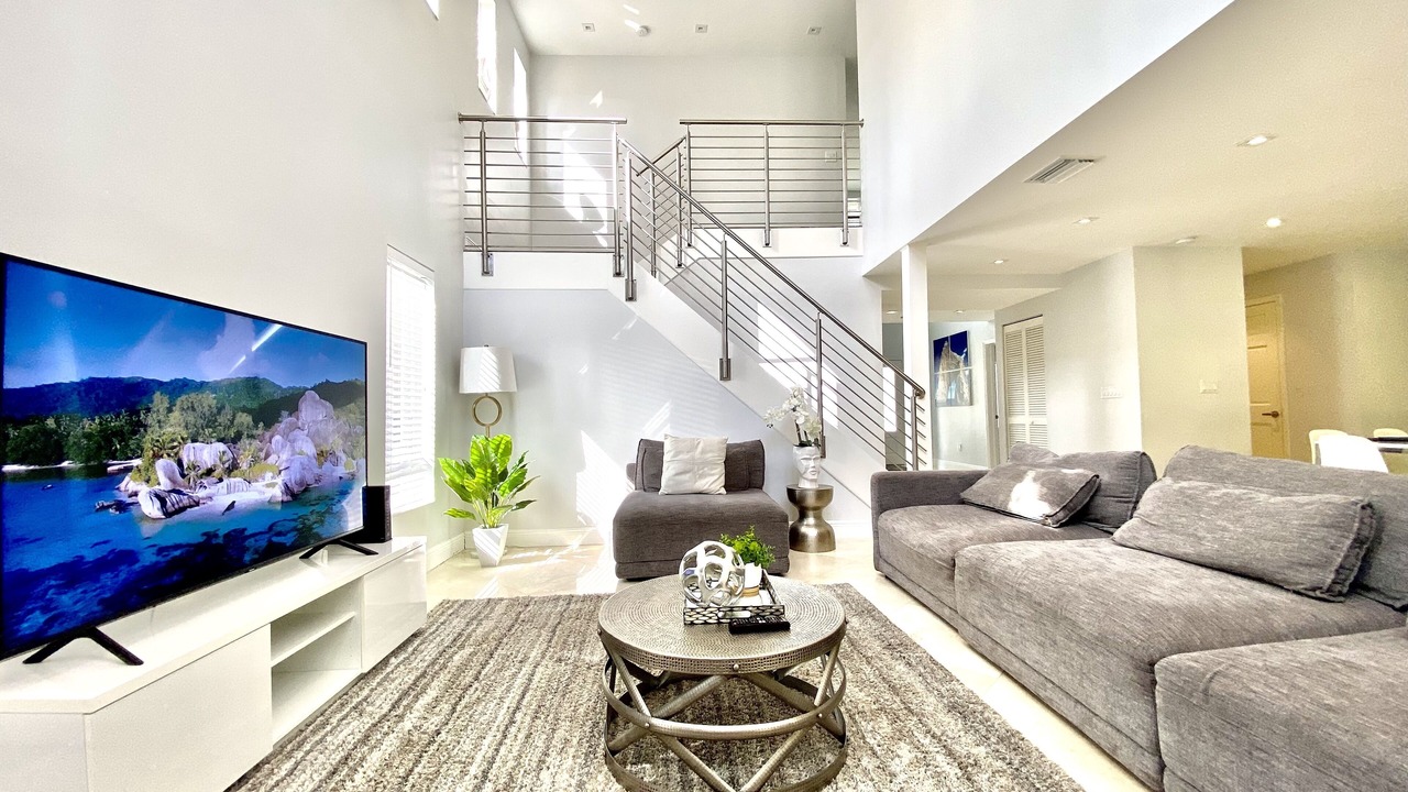 Photo of Livingroom in South Lake