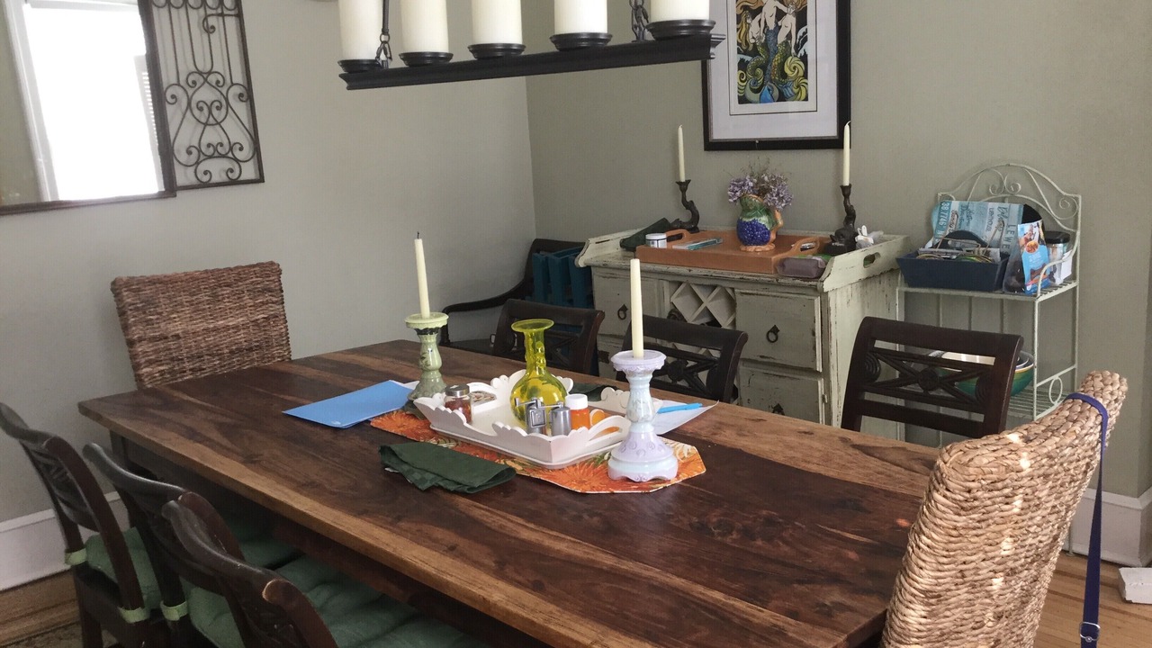 Photo of Livingroom in Historic District