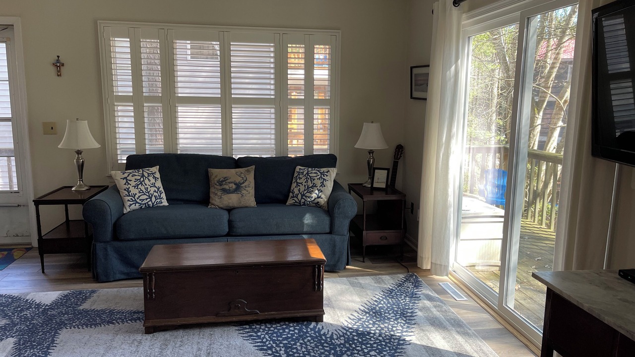 Photo of Livingroom in Sandpiper Pines