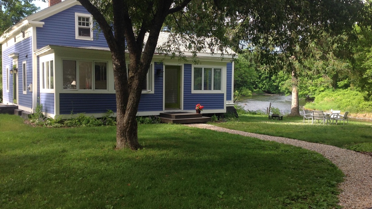 Photo of Others in Housatonic