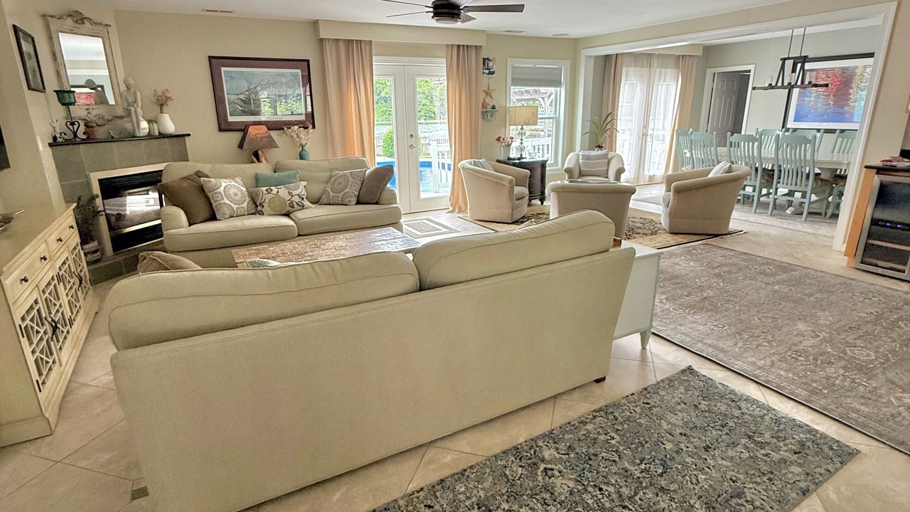 Photo of Livingroom in Northeast Virginia Beach