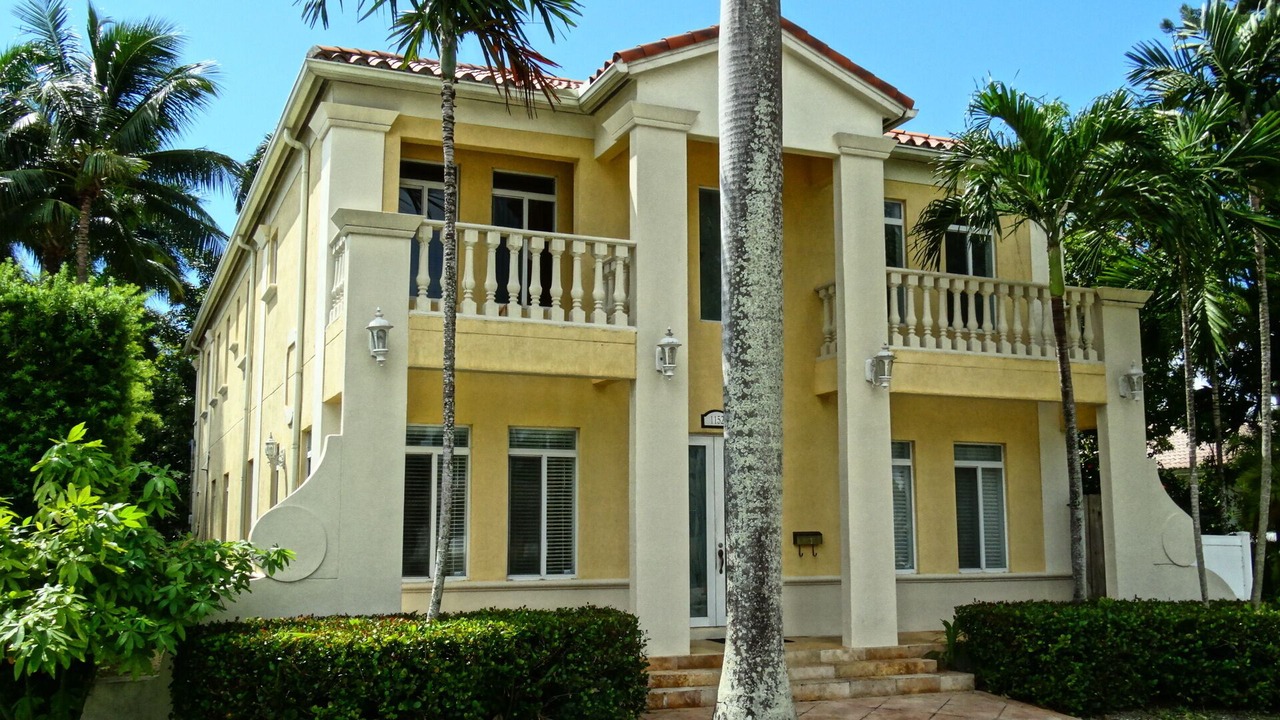 Photo of Outdoor in Hollywood Lakes