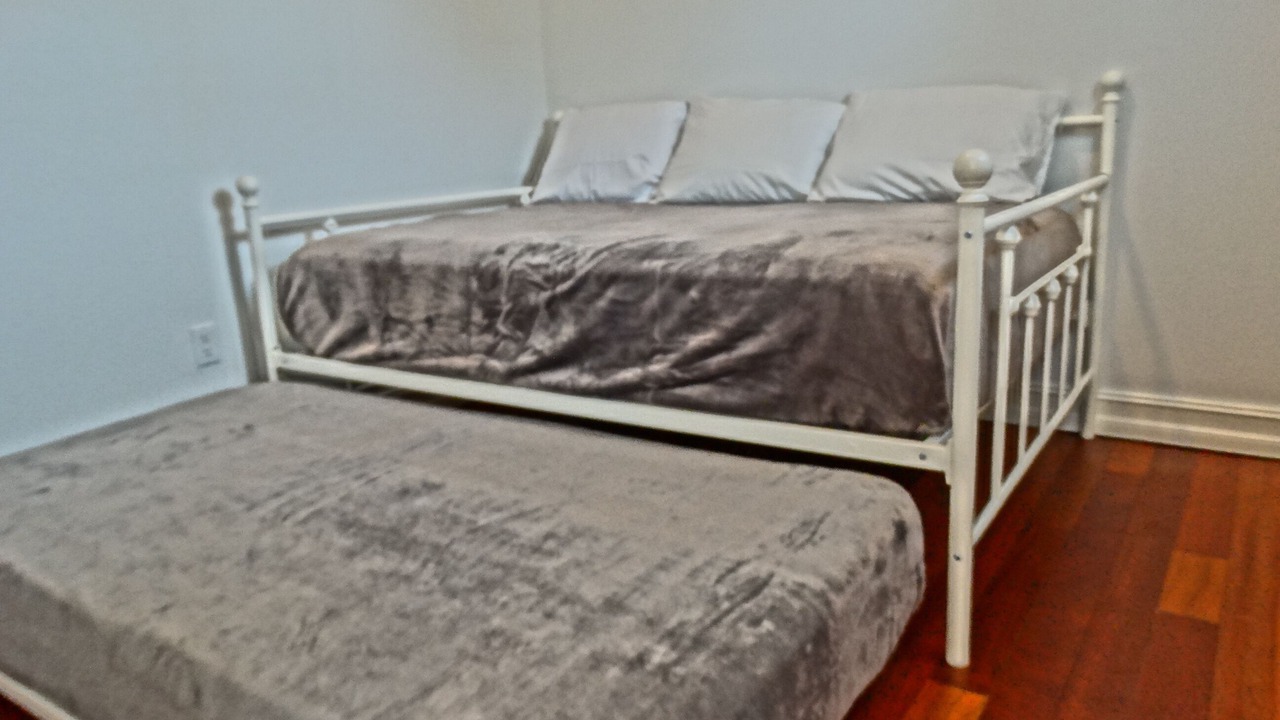 Photo of Bedroom in Hollywood Lakes