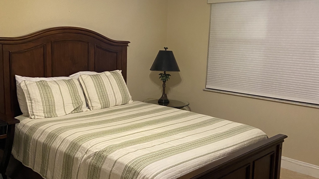 Photo of Bedroom in Deerfield Beach