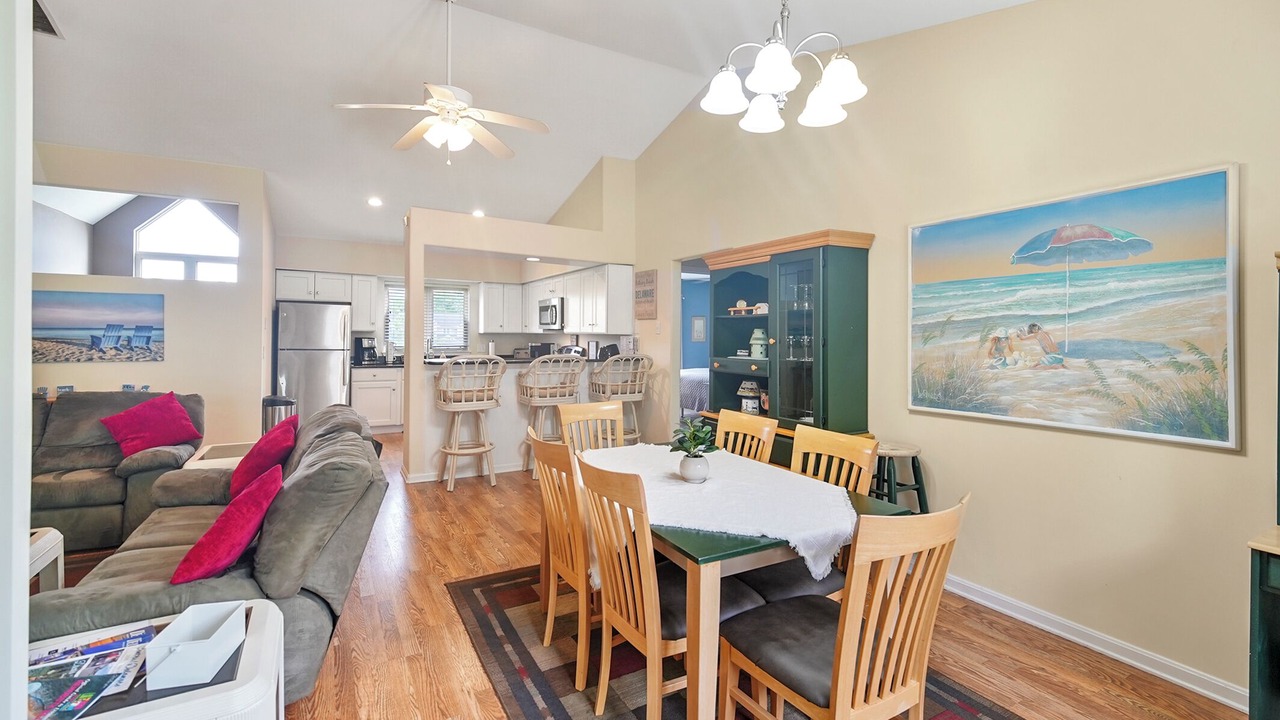 Photo of Livingroom in Plantations East