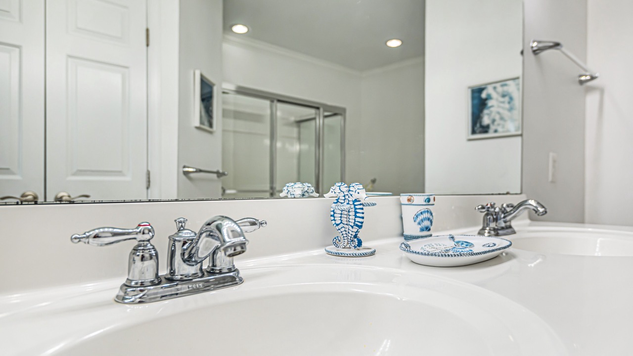Photo of Bathroom in Sunset Island