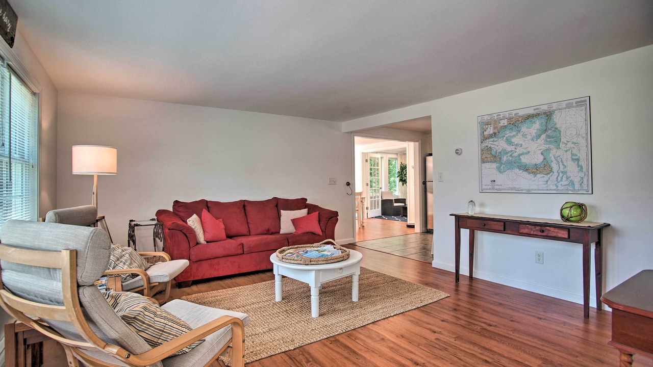 Photo of Livingroom in East Falmouth