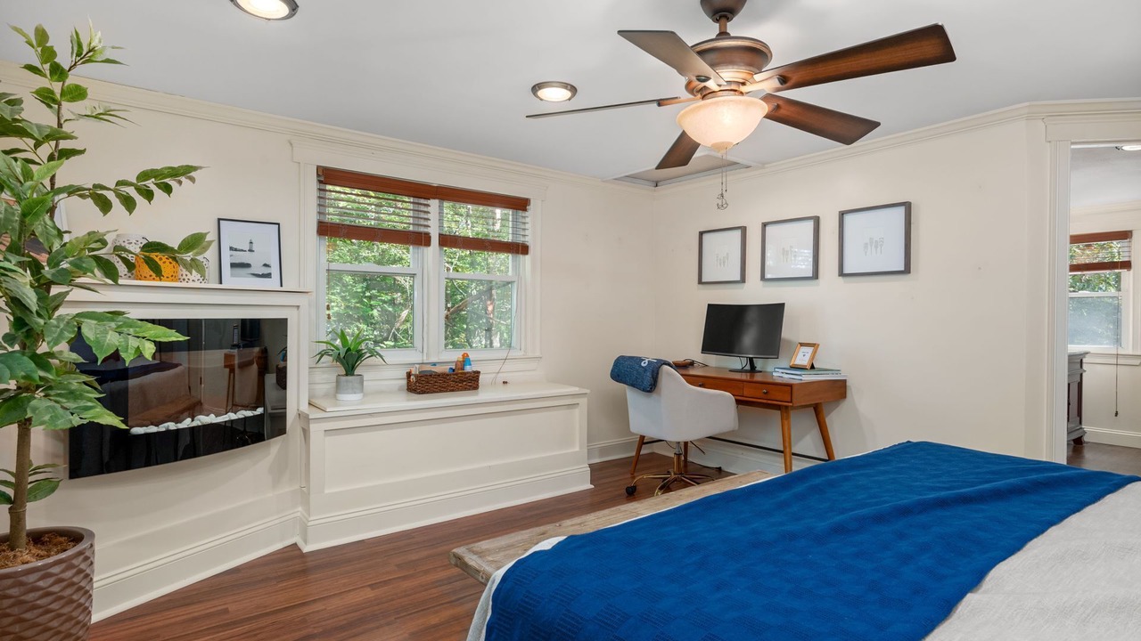 Photo of Livingroom in Northwest Harwich