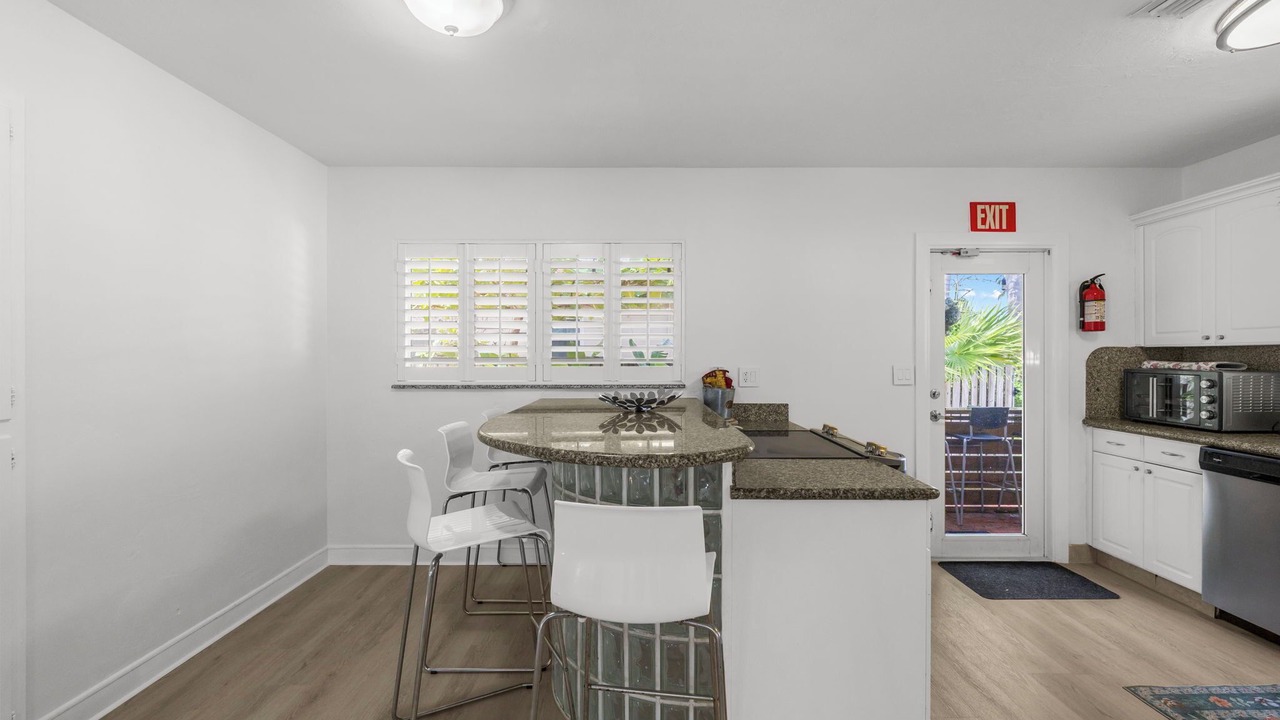 Photo of Kitchen in Hollywood Lakes