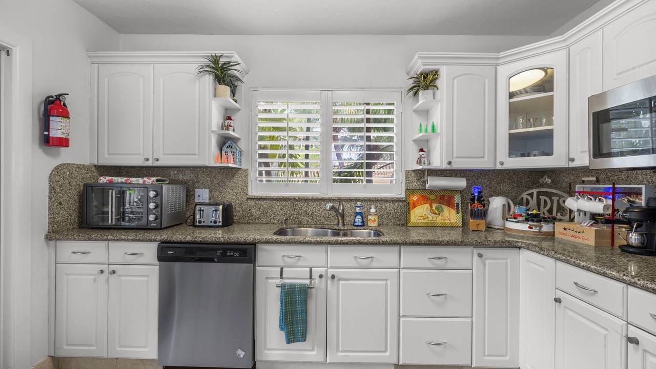 Photo of Kitchen in Hollywood Lakes