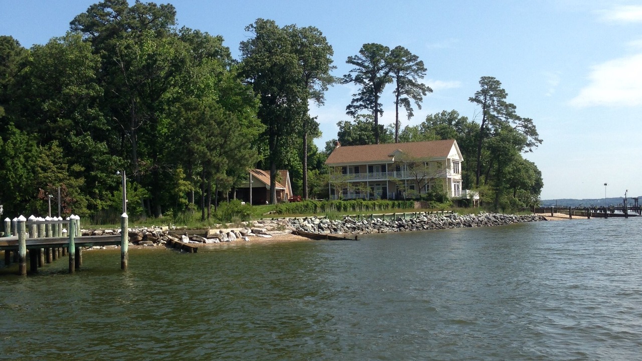 Photo of Others in Cobb Island