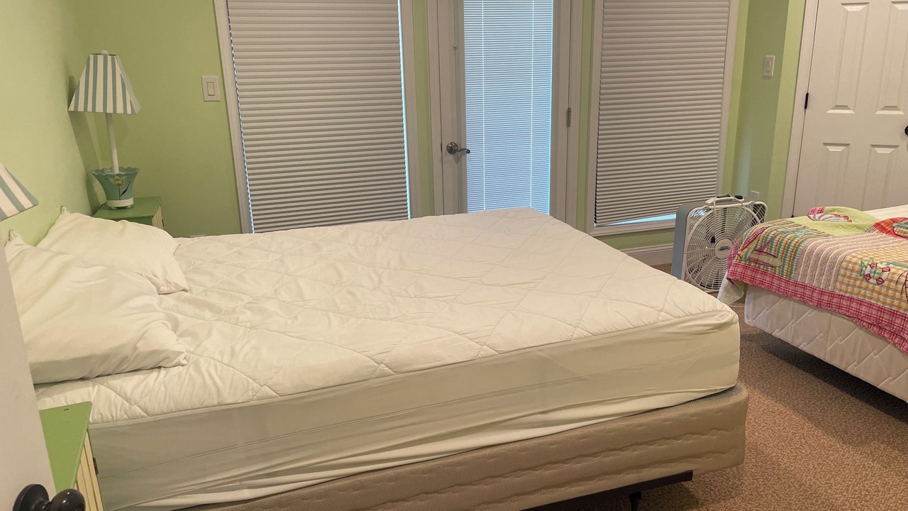 Photo of Bedroom in Cobb Island