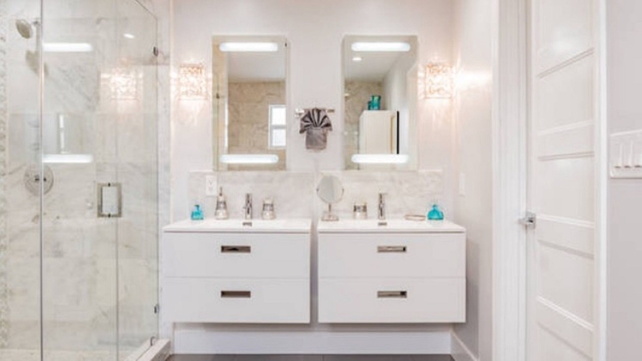 Photo of Bathroom in Hollywood Hills