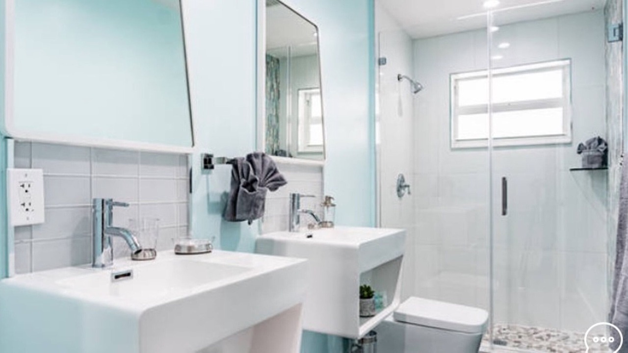 Photo of Bathroom in Hollywood Hills