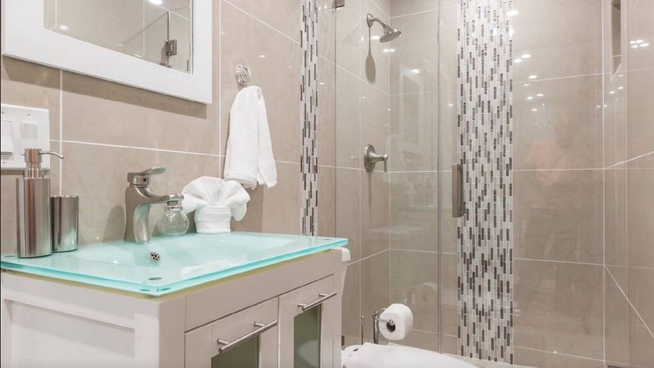 Photo of Bathroom in Hollywood Hills