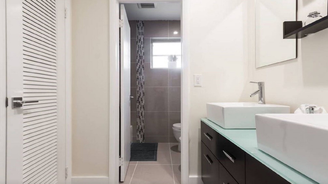 Photo of Bathroom in Hollywood Hills