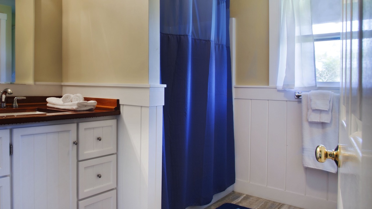 Photo of Bathroom in Tom Nevers