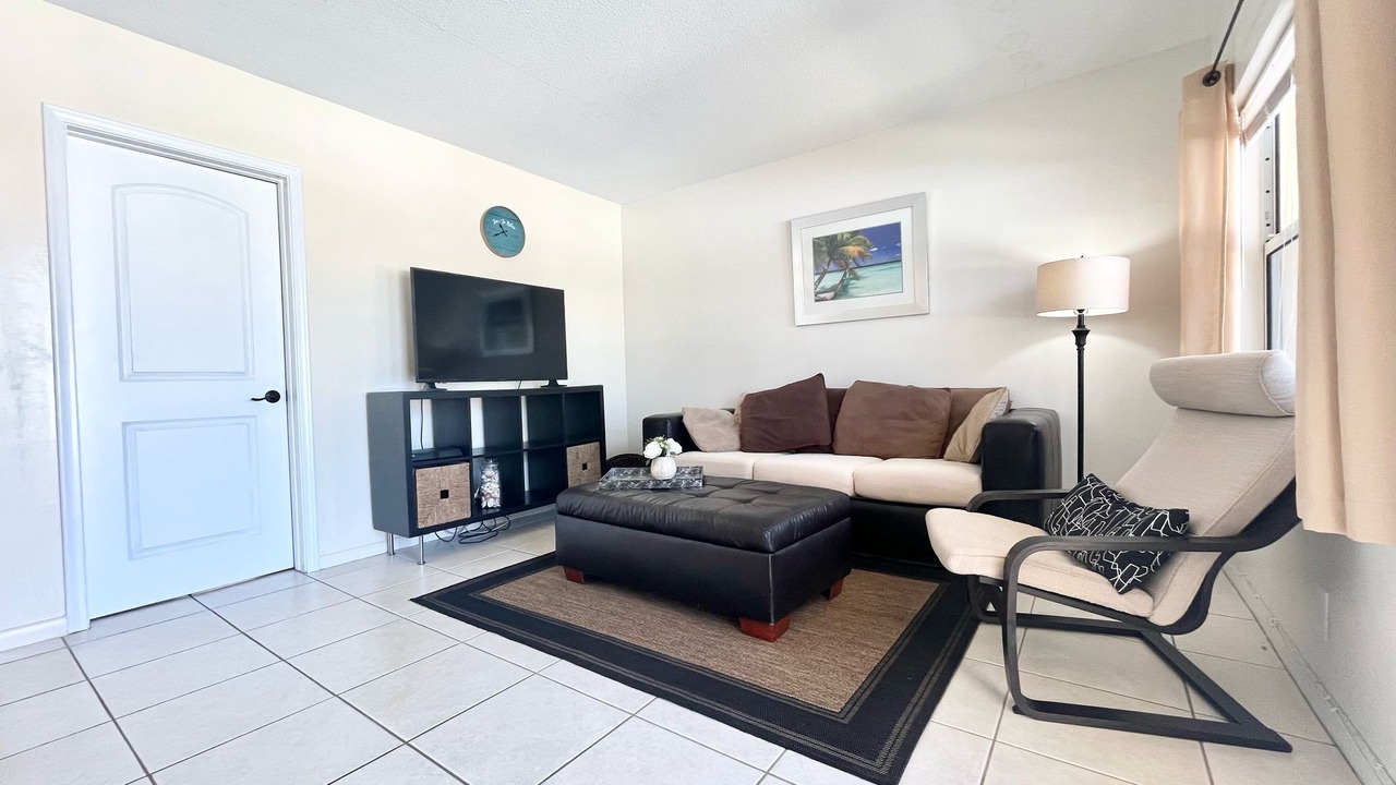 Photo of Livingroom in Lauderdale-by-the-Sea