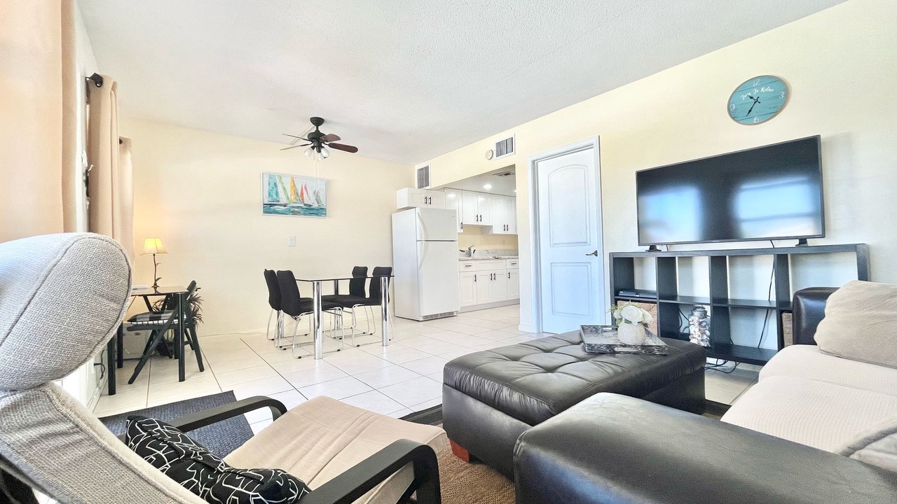 Photo of Livingroom in Lauderdale-by-the-Sea