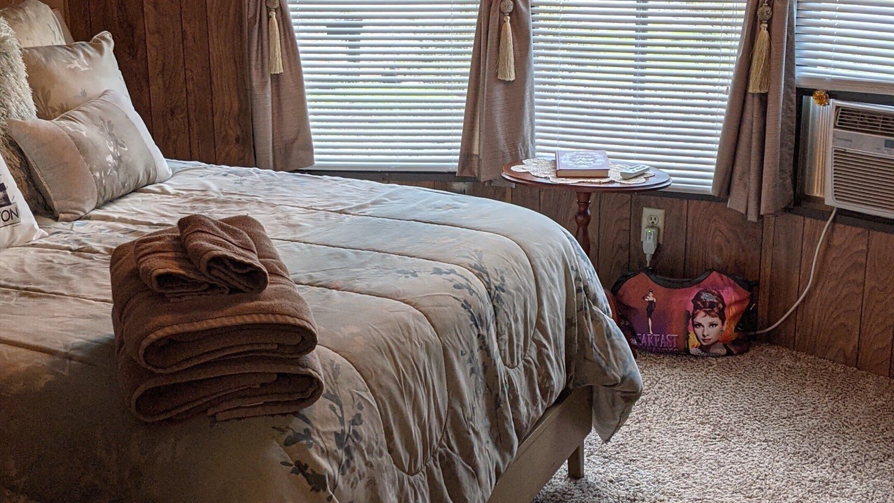 Photo of Bedroom in Grimstead