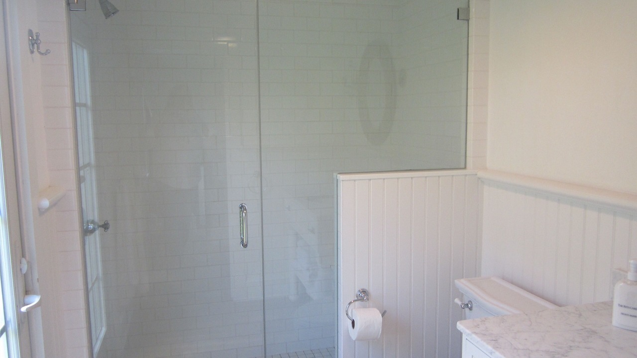 Photo of Bathroom in Tom Nevers