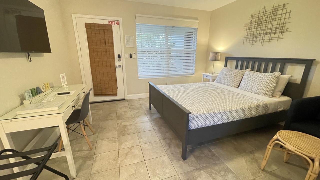 Photo of Bedroom in Royal Poinciana
