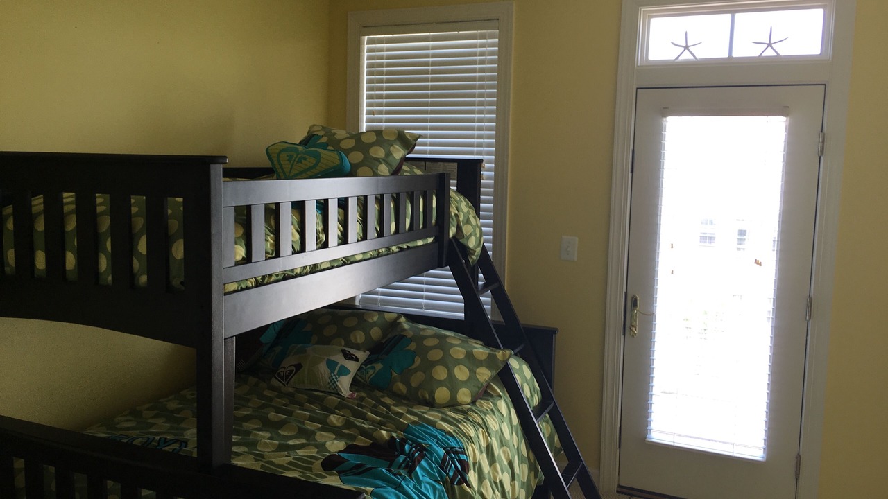 Photo of Bedroom in Sunset Island