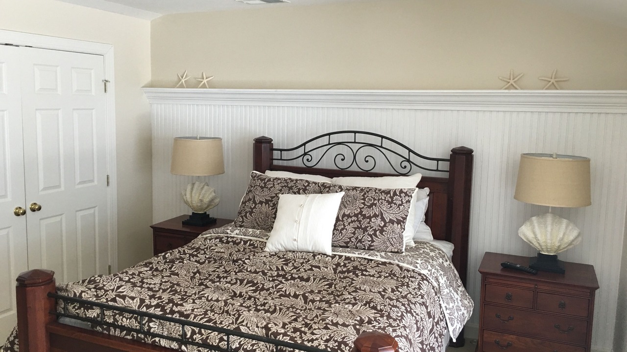 Photo of Bedroom in Sunset Island