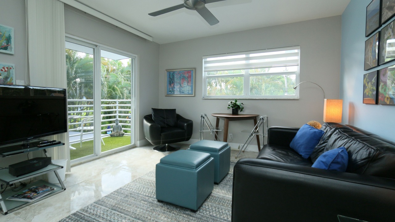 Photo of Livingroom in South Middle River