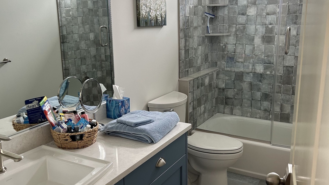 Photo of Bathroom in Old Landing