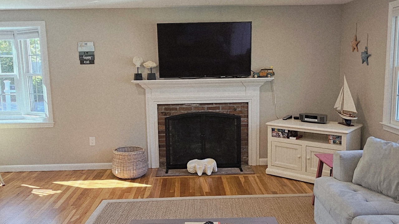 Photo of Livingroom in South Yarmouth