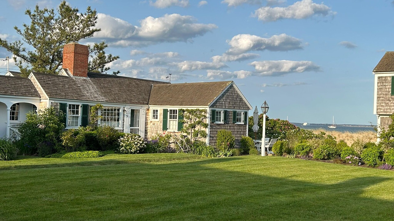 Photo of Outdoor in Commercial Street