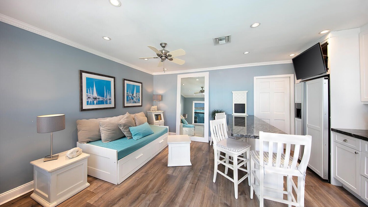 Photo of Livingroom in Hollywood